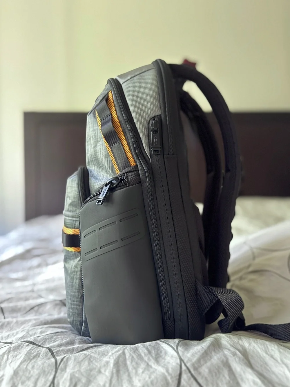 Tumi authentic alpha